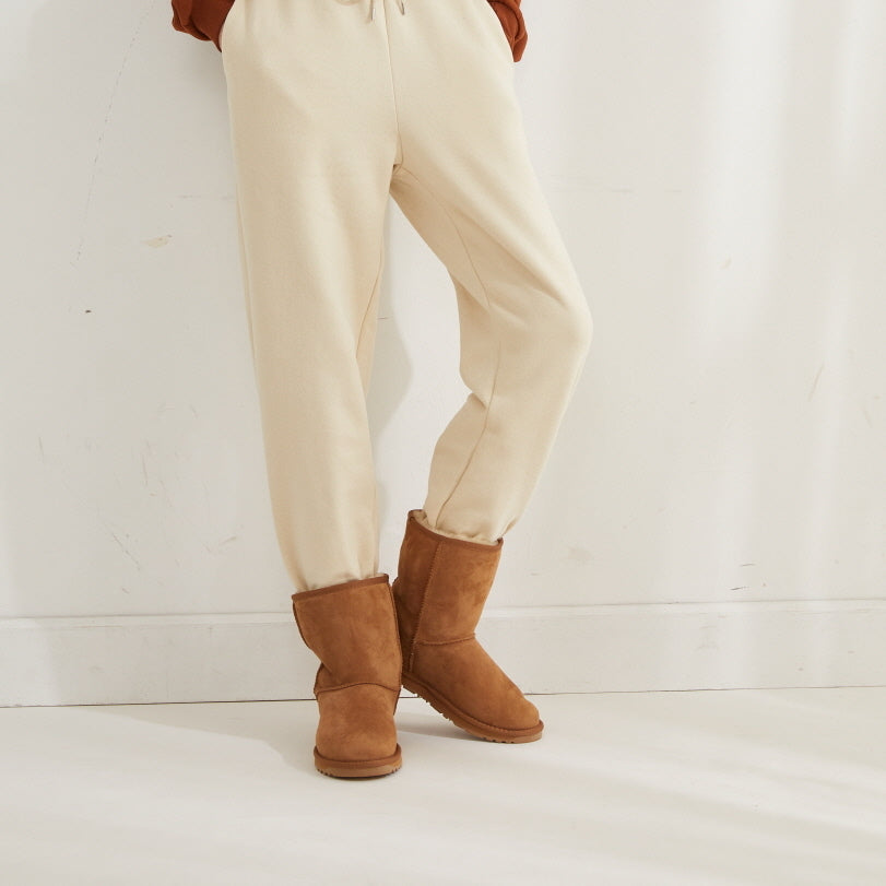 CLASSIC SHORT BOOTS OZWEAR UGG