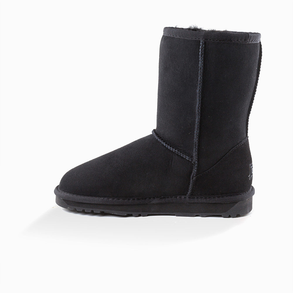 CLASSIC SHORT BOOTS OZWEAR UGG