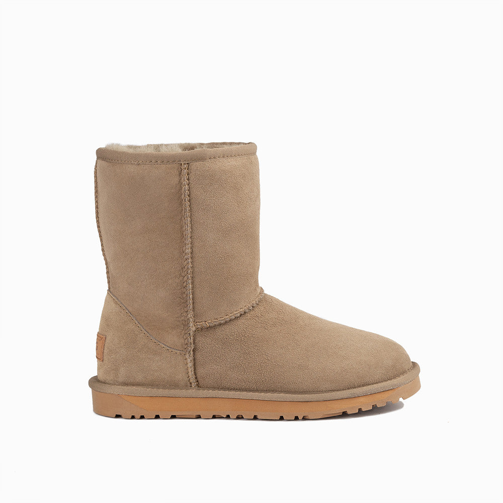 CLASSIC SHORT BOOTS OZWEAR UGG