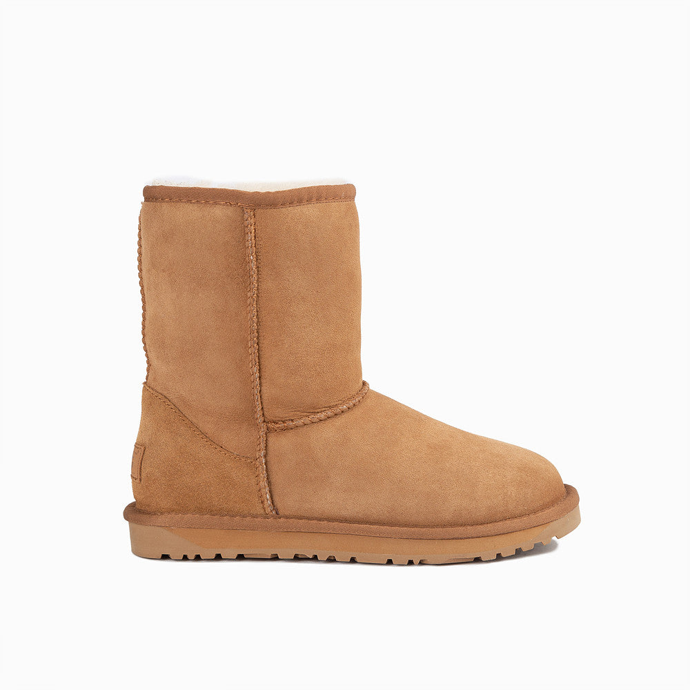 CLASSIC SHORT BOOTS OZWEAR UGG